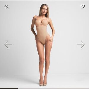 NWOT SKIMS Seamless Sculpt High Waisted Thong Sz Medium